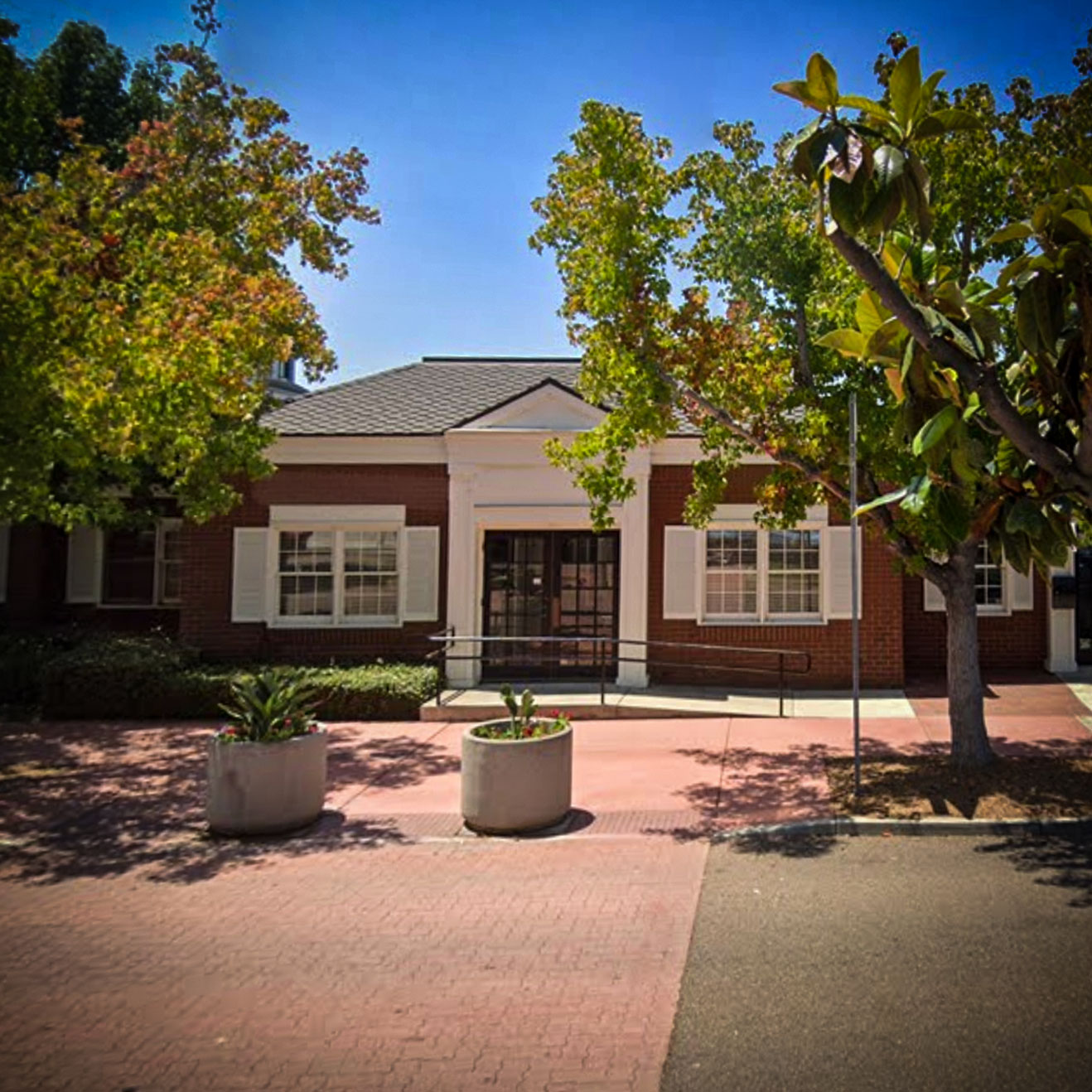 Studio 580 Hair Design building